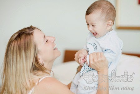 10 BÍ QUYẾT NUÔI CON THÔNG MINH TỪ BÉ