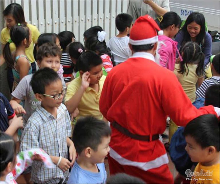 CHƯƠNG TRÌNH "TÀI NĂNG TOẢ SÁNG" - GIÁNG SINH 2014