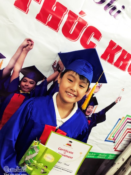 superbrain-binh-thanh-mung-le-tot-nghiep-cho-hoc-vien-nam-2017