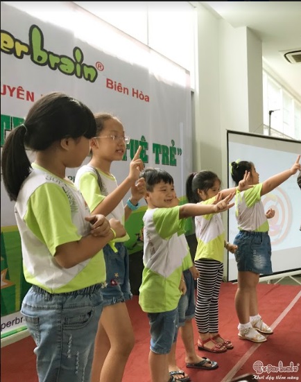 superbrain-bien-hoa-vo-thi-sau-tung-bung-khai-truong