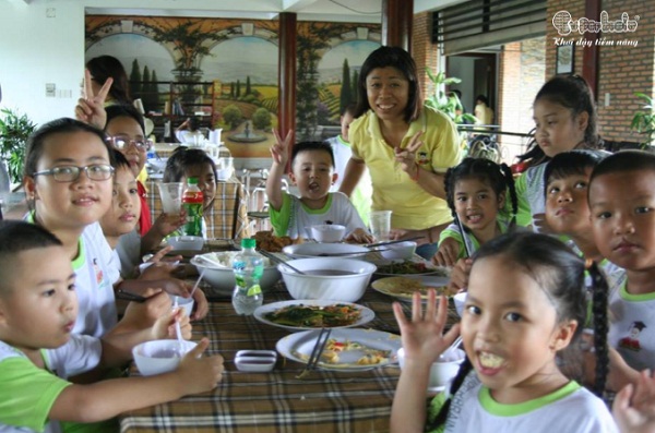 MÙA HÈ Ý NGHĨA VỚI NHỮNG CHUYẾN ĐI CÙNG CÁC BẠN NHỎ SUPERBRAIN|MÙA HÈ Ý NGHĨA VỚI NHỮNG CHUYẾN ĐI CÙNG CÁC BẠN NHỎ SUPERBRAIN