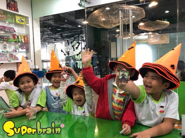 ĐẠI TIỆC HALLOWEEN CÙNG SUPERBRAIN VIỆT NAM