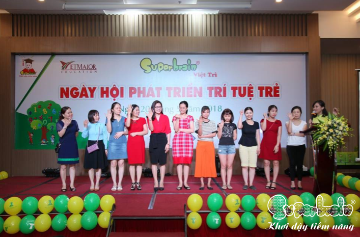 TƯNG BỪNG KHAI TRƯƠNG