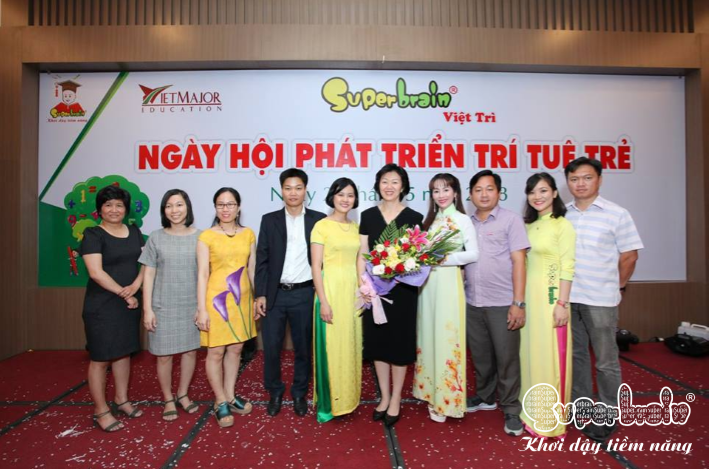 SUPERBRAIN VIỆT TRÌ – TƯNG BỪNG KHAI TRƯƠNG
