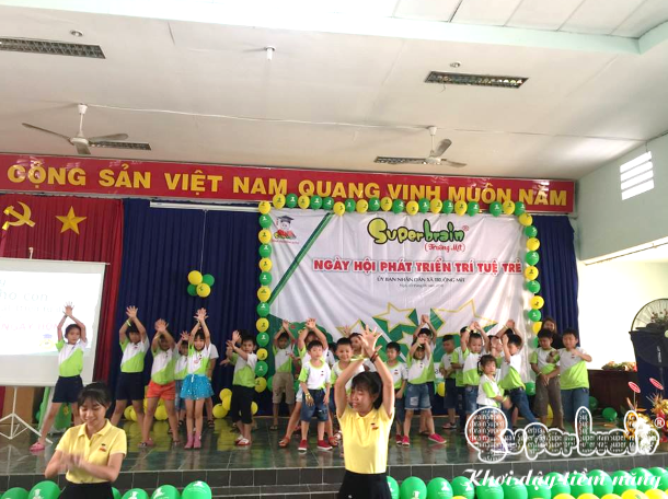 SUPERBRAIN TRUÔNG MÍT TƯNG BỪNG KHAI TRƯƠNG-3