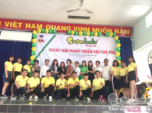 SUPERBRAIN TRUÔNG MÍT TƯNG BỪNG KHAI TRƯƠNG