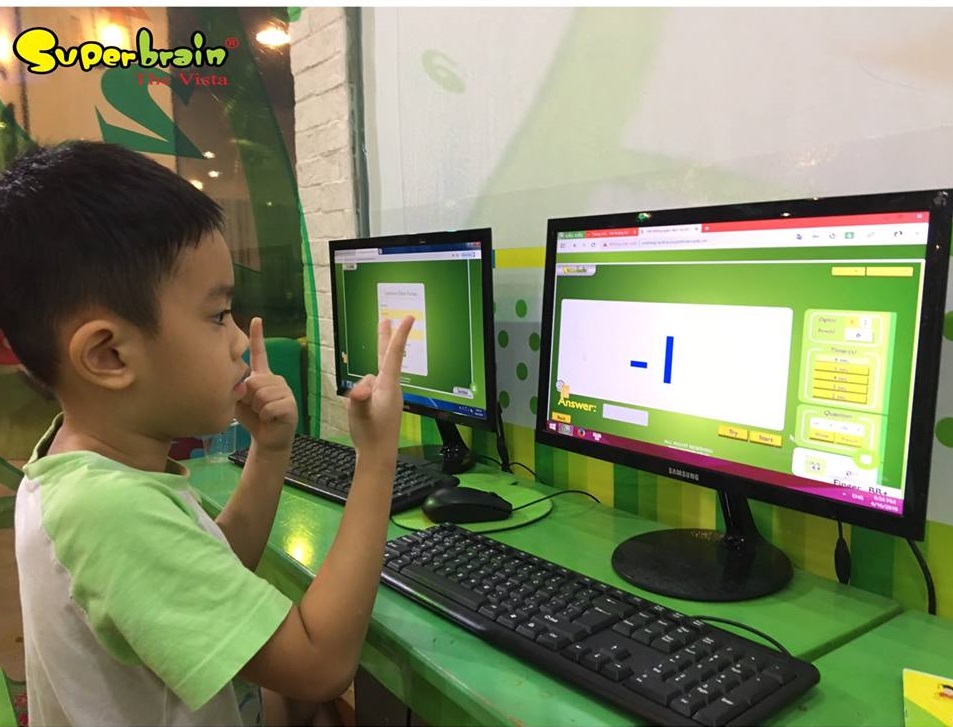 Làm quen với con số giúp trẻ không bỡ ngỡ khi học Toán ở lớp 1