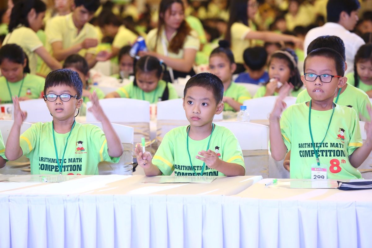 Thí sinh bảng A tranh giải Nhất phần thi Online để giành suất tài trợ đi thi cuộc thi quốc tế tại Thái Lan