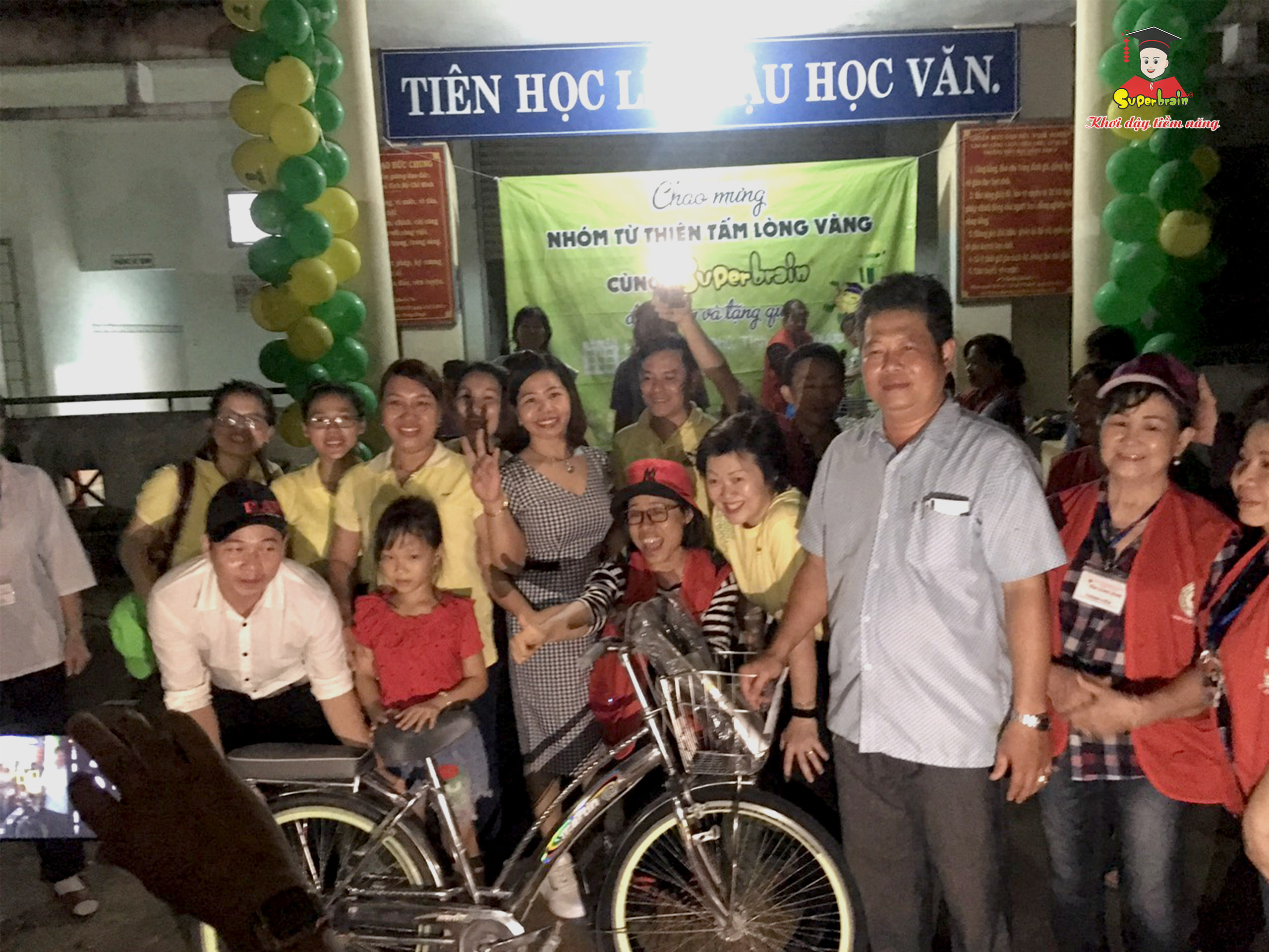 “SUPERBRAIN VÌ CỘNG ĐỒNG” – THĂM VÀ TRAO QUÀ CHO TRẺ EM BÌNH PHƯỚC