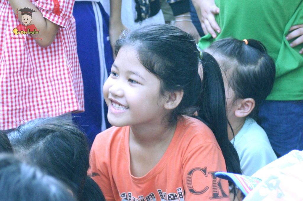 “SUPERBRAIN VÌ CỘNG ĐỒNG” – THĂM VÀ TRAO QUÀ CHO TRẺ EM BÌNH PHƯỚC