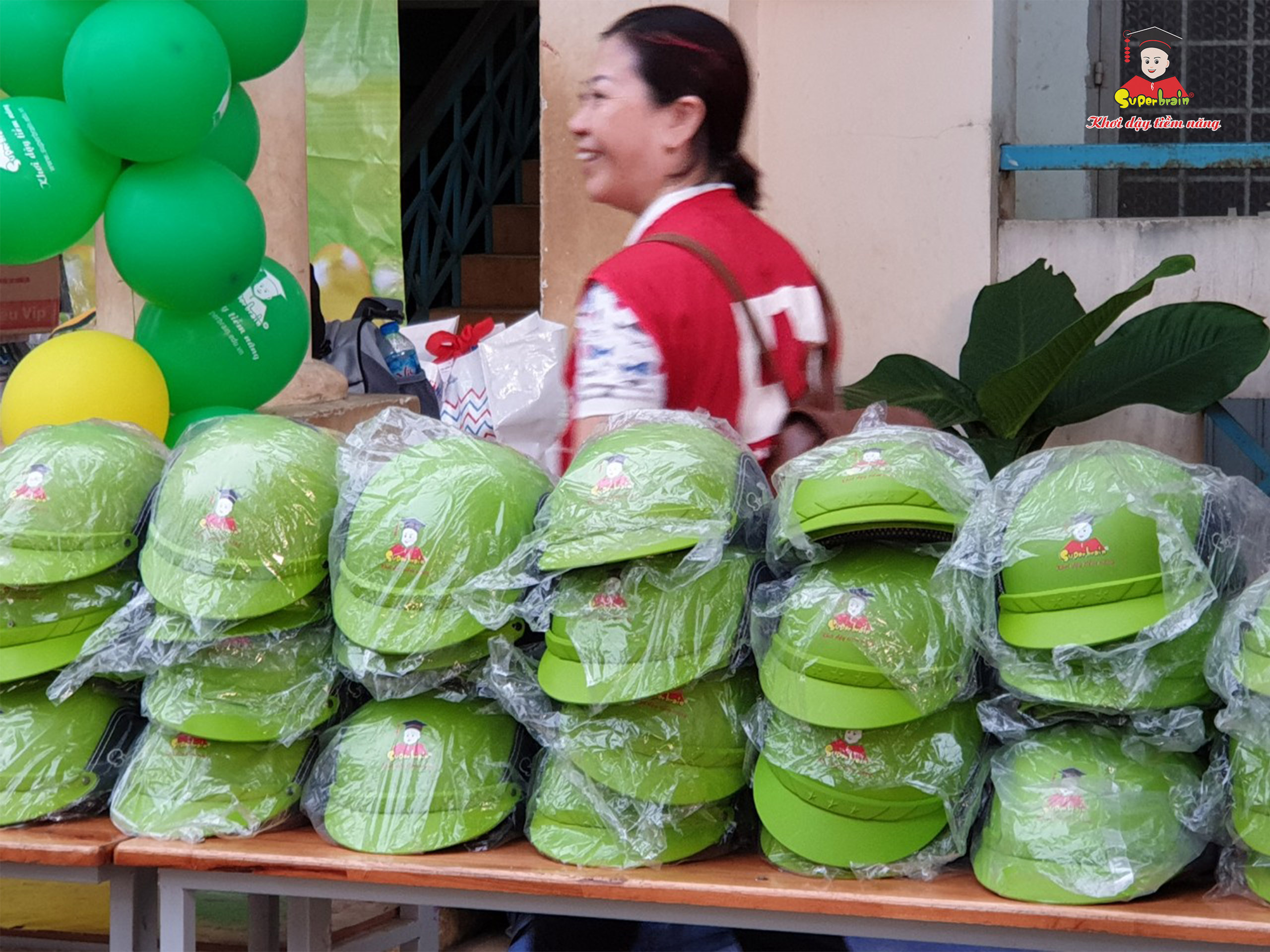 “SUPERBRAIN VÌ CỘNG ĐỒNG” – THĂM VÀ TRAO QUÀ CHO TRẺ EM BÌNH PHƯỚC