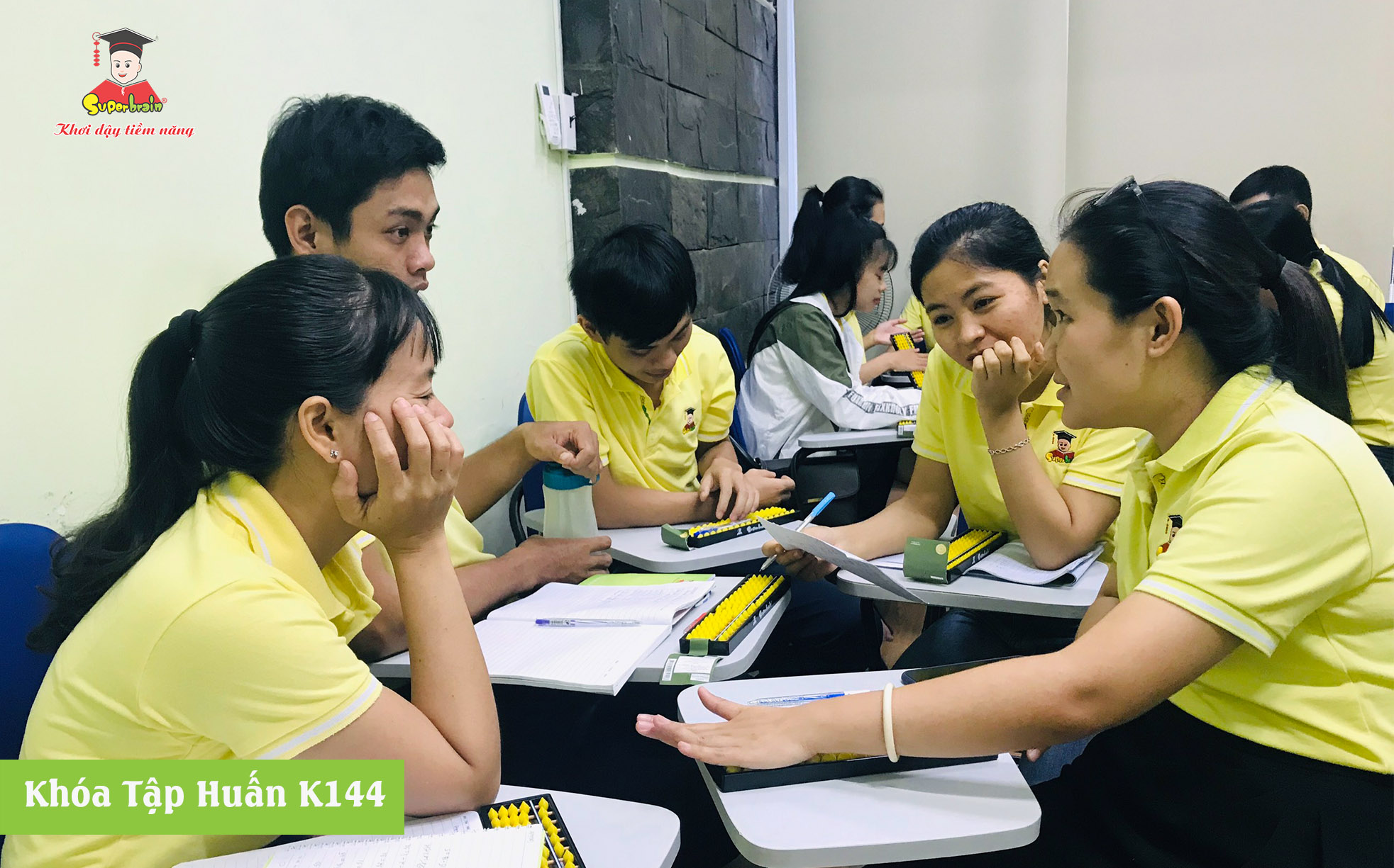 KHÓA TẬP HUẤN K144