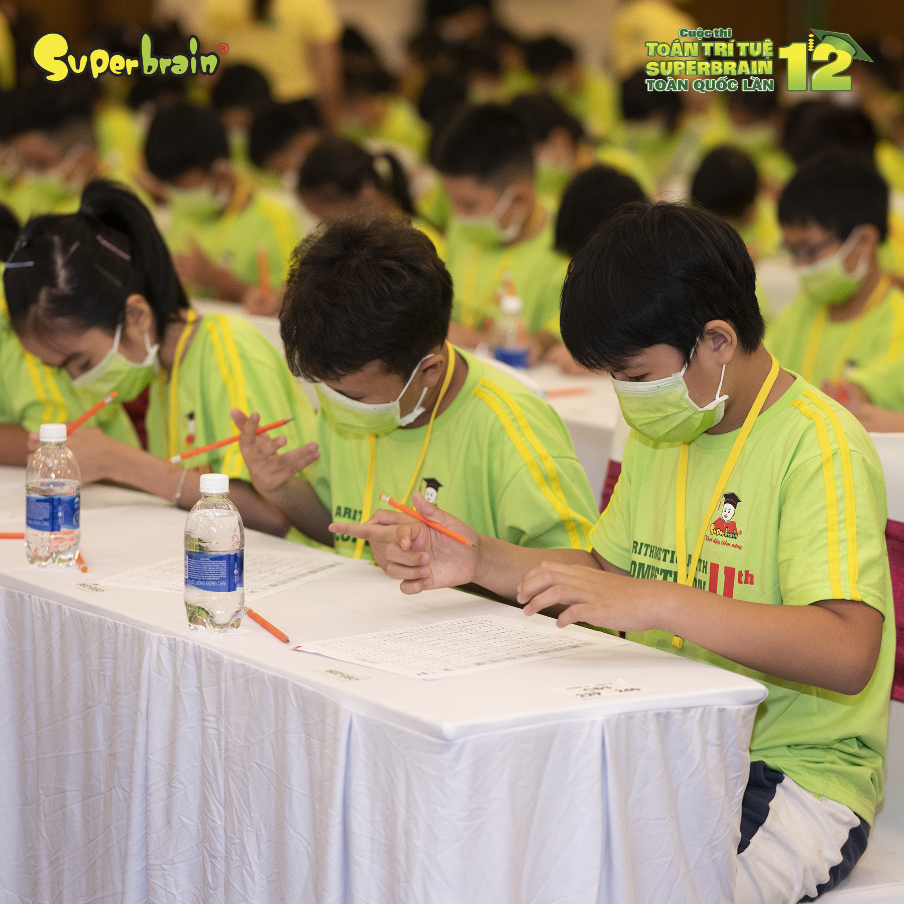 Nghiêm túc - bình tĩnh - tự tin 