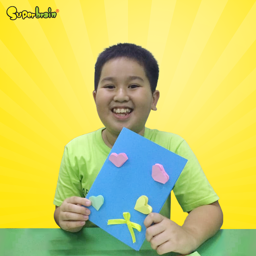 Khánh Mình là à một chàng trai thông minh, ngoan, hiểu chuyện