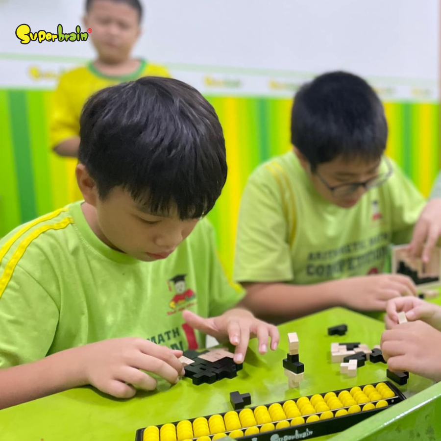 Góc học tập đúng sở thích sẽ giúp con có hứng thú trong học tập