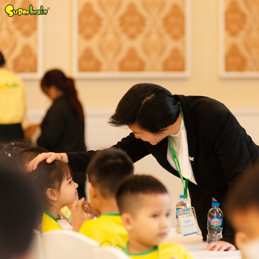 Hãy để Trẻ có thời gian thích nghi với môi trường mới